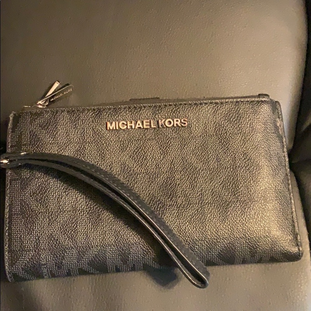 Used Michael Kors clutch